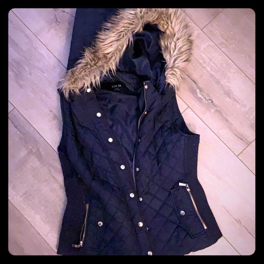 Active USA fur trimmed hooded vest